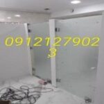تعمیر درب شیشه ای لولایی 09301279023 رگلاژ شیشه میرال ارزان قیمت