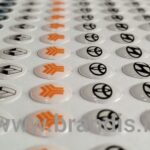 برچسب یا استیکر ژله ای ، پی وی سی، شبرنگ ، شفاف ،پلاک فلزی و برچسب پلی کربنات