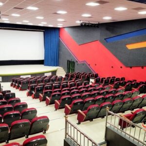بلیط فیلم‌های روز در سینماهای محبوب قم